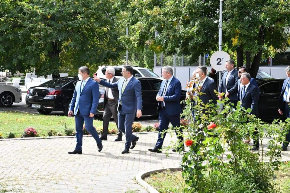 WhatsApp Image 2020-10-06 at 15.34.11